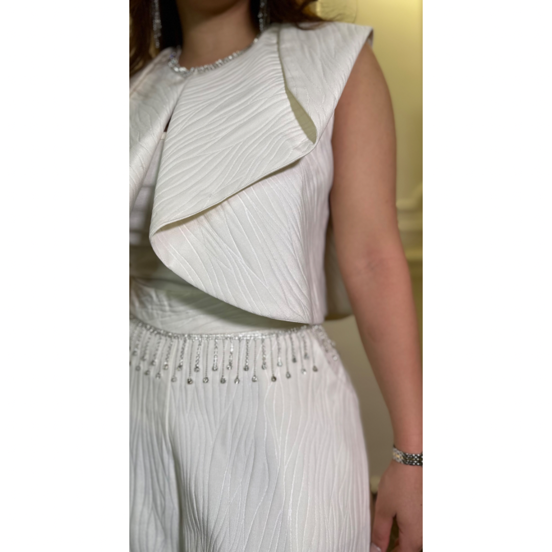 Off White & Silver Detailed Set