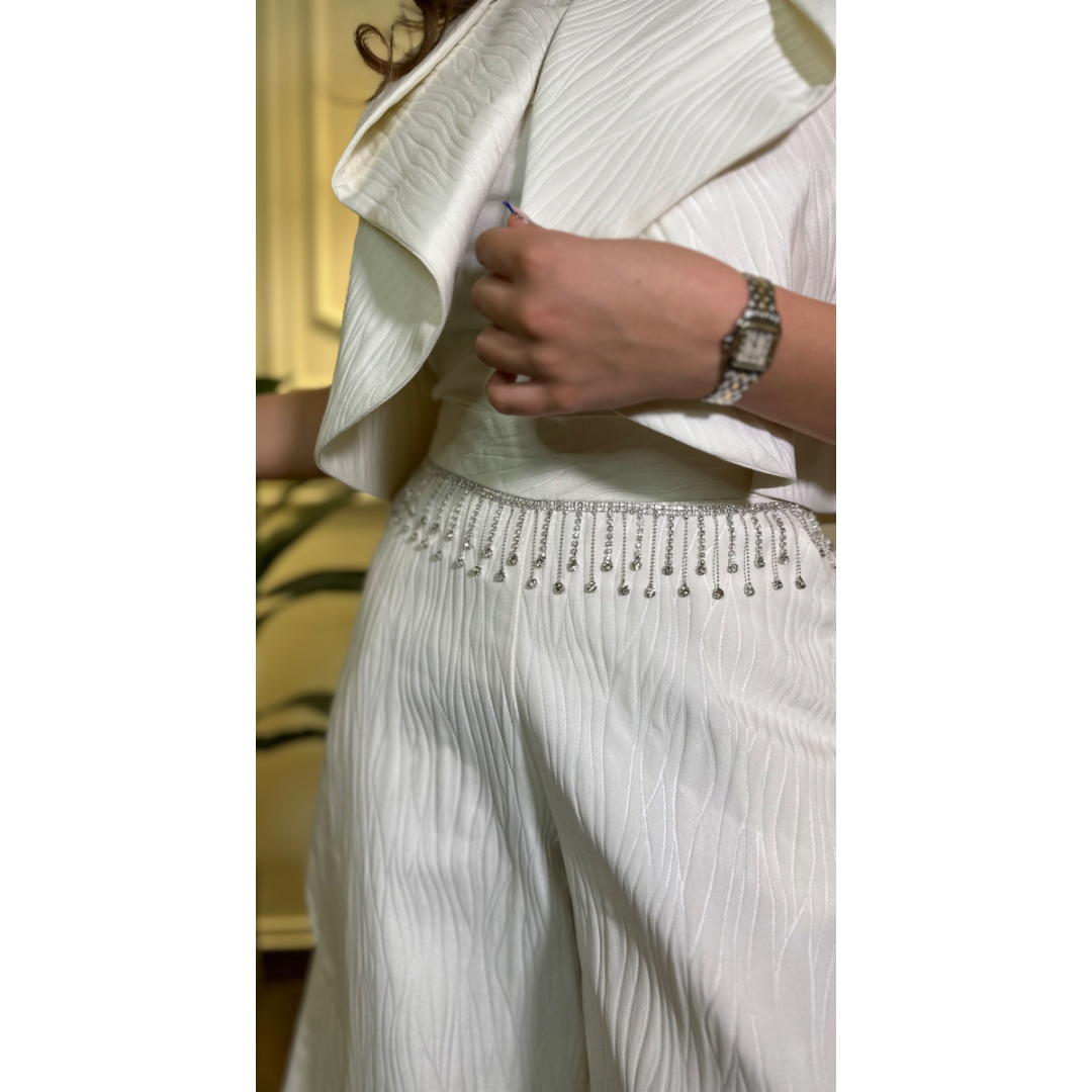 Off White & Silver Detailed Set