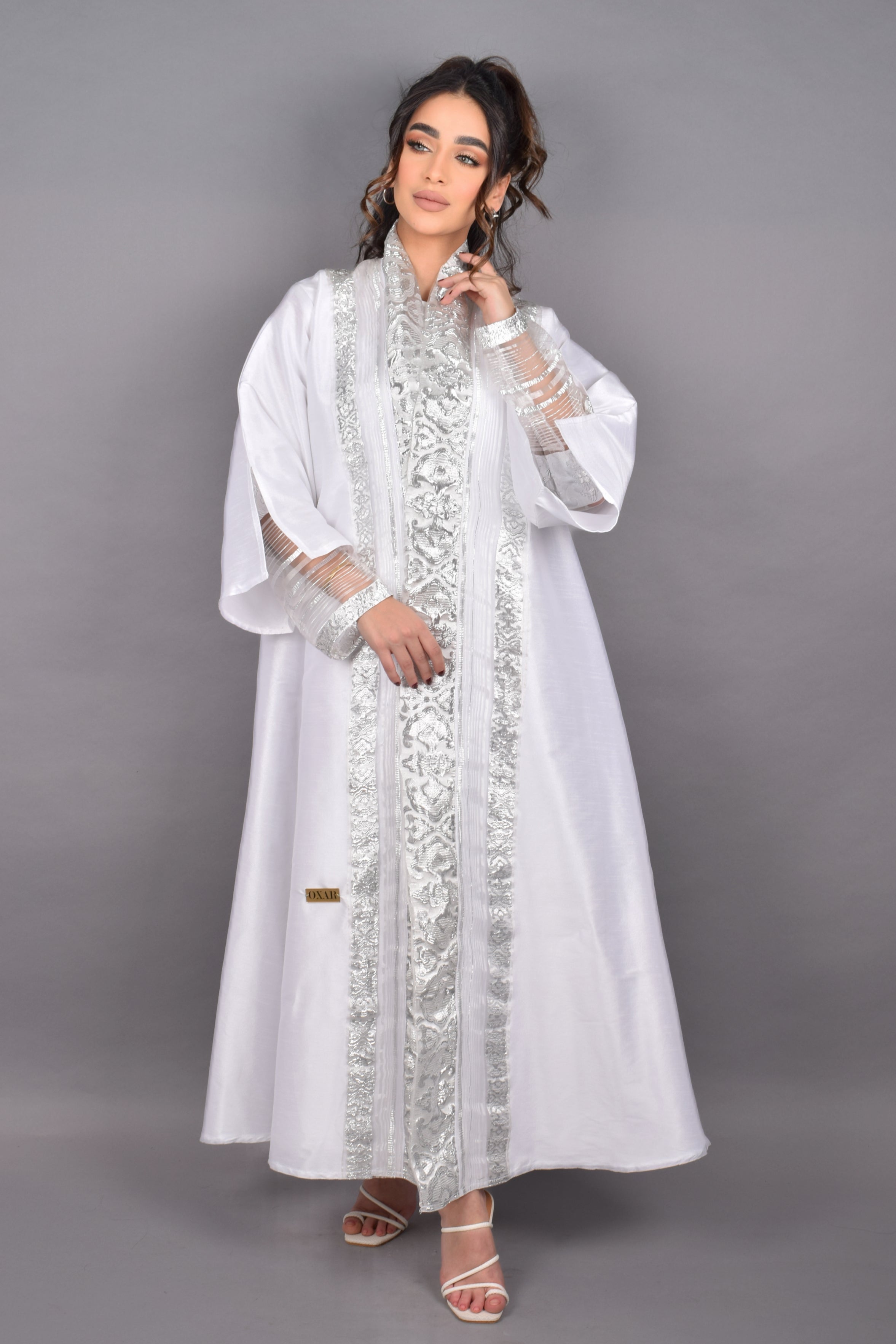 Detailed White Abaya – OXAR